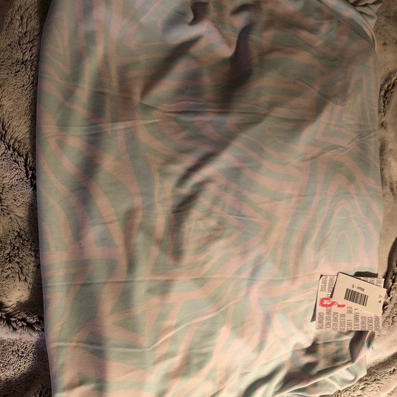 LuLaRoe S Maxi - Picture 2 of 2